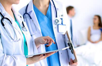 Revisión de historial médico perteneciente a una aplicación de gestión de clinicas y centros de salud